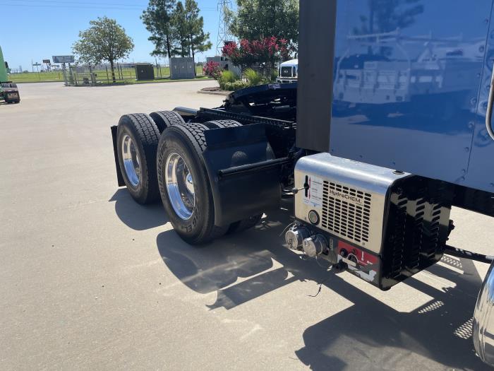 2023 Peterbilt 579-5