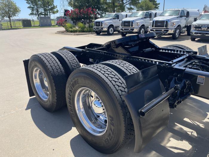 2023 Peterbilt 579-7