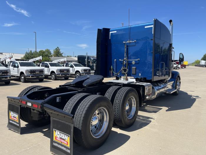 2023 Peterbilt 579-9