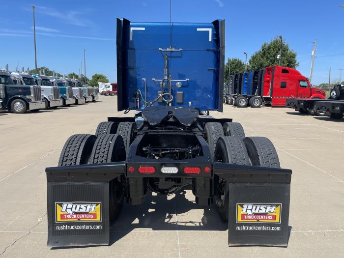 2023 Peterbilt 579-10