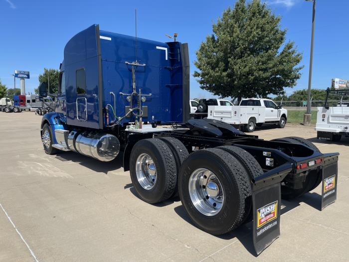 2023 Peterbilt 579-11