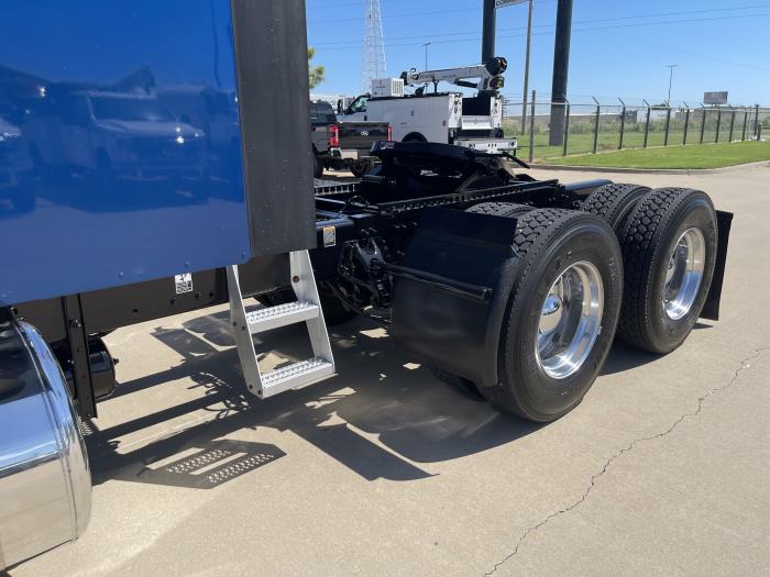 2023 Peterbilt 579-14