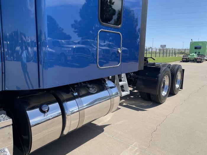 2023 Peterbilt 579-15