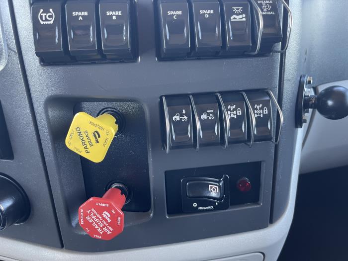 2023 Peterbilt 579-20