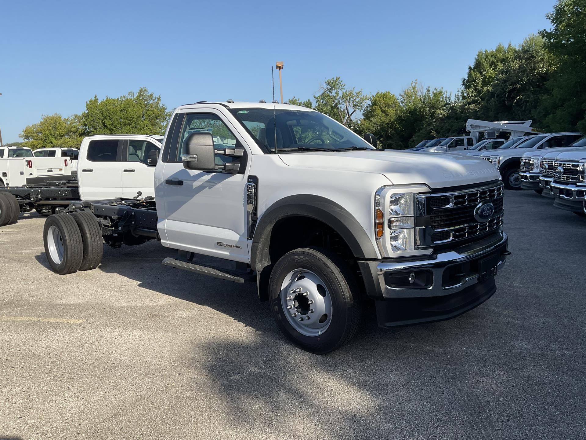 New 2025 Ford F-550 XL Regular Cab Cab Chassis for sale #1918960 - photo 4