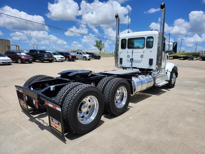 2026 Peterbilt 567-6