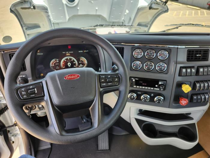 2026 Peterbilt 567-12