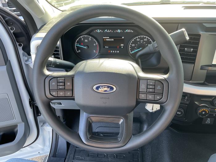 2025 Ford F-550-11