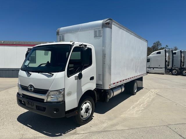 2018 Hino 195-1