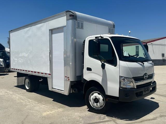 2018 Hino 195-2