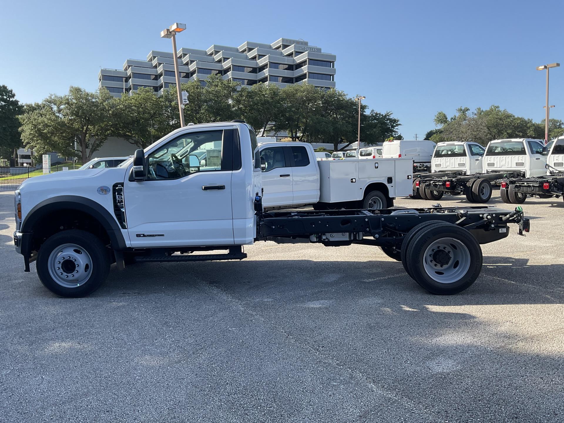 2025 Ford F-550 Regular Cab DRW 4x2 Cab Chassis for sale #1920606 - photo 1