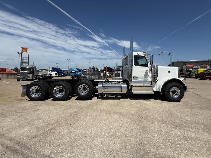 2026 Peterbilt 589-7