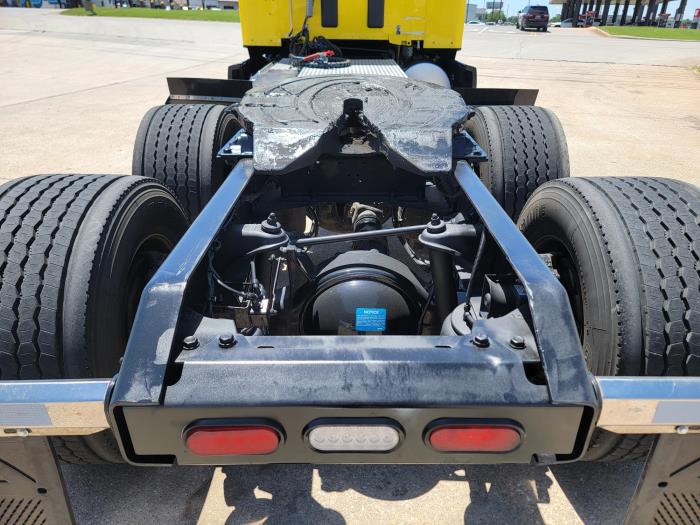 2023 Kenworth T680-8