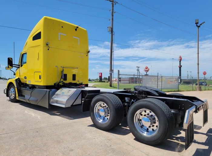 2023 Kenworth T680-4