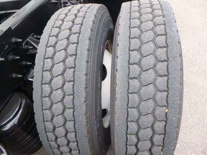 2020 Peterbilt 579-8