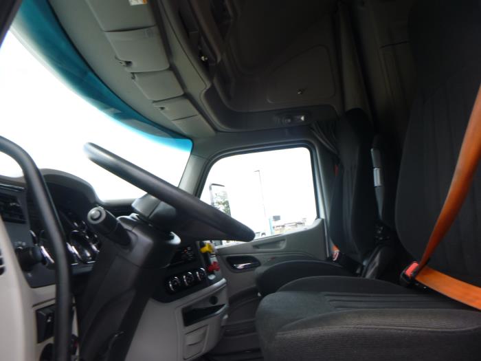 2020 Peterbilt 579-12