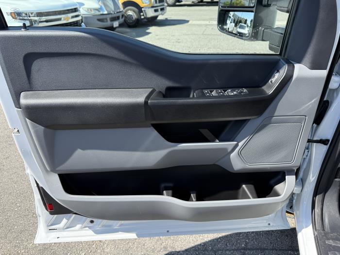 2025 Ford F-350-24