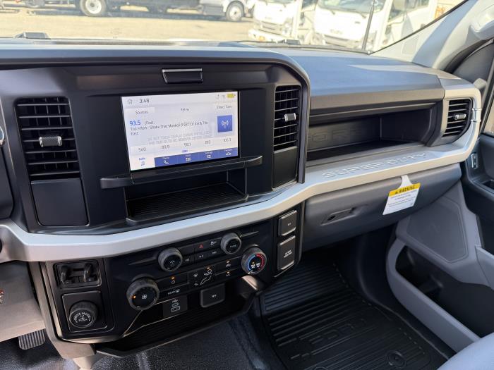 2025 Ford F-350-27