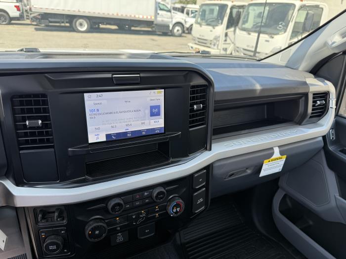 2025 Ford F-350-23