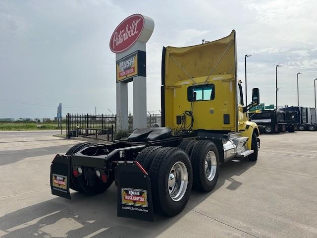 2021 Peterbilt 579-7