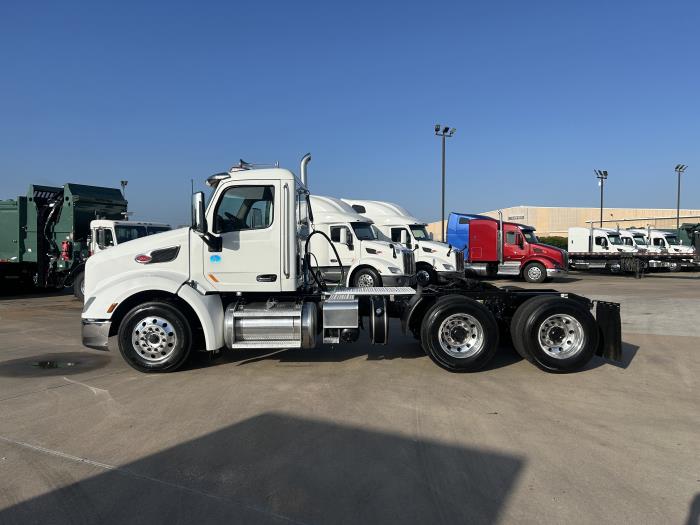 2020 Peterbilt 579-2