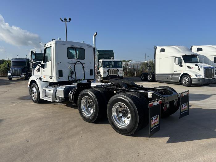 2020 Peterbilt 579-3