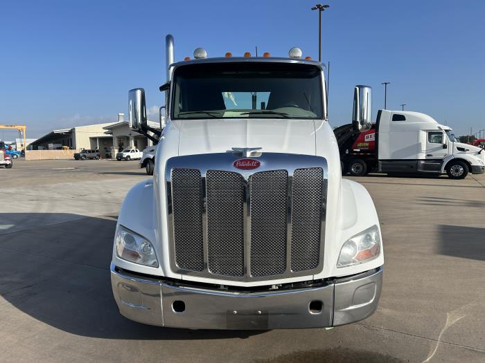 2020 Peterbilt 579-8