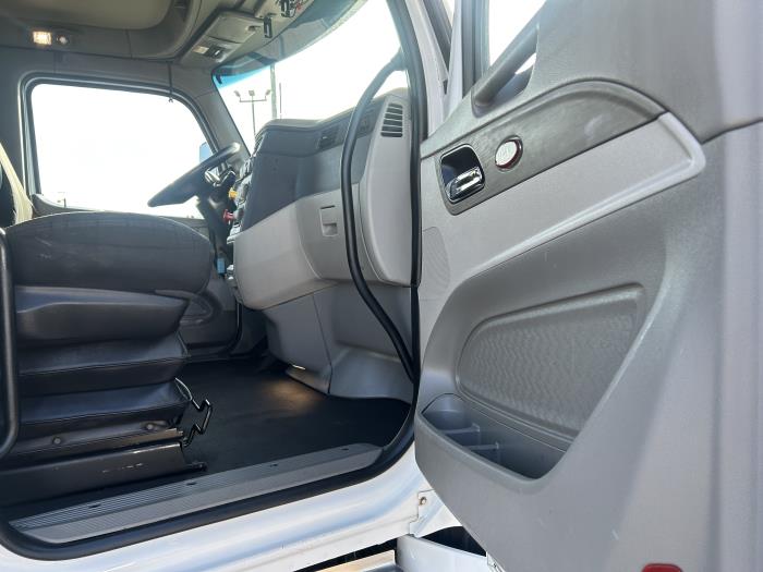 2020 Peterbilt 579-21