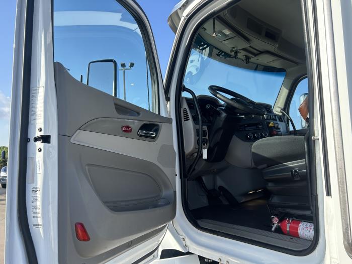 2020 Peterbilt 579-23