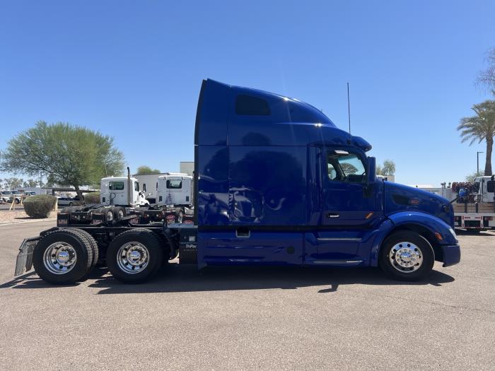 2022 Peterbilt 579-4