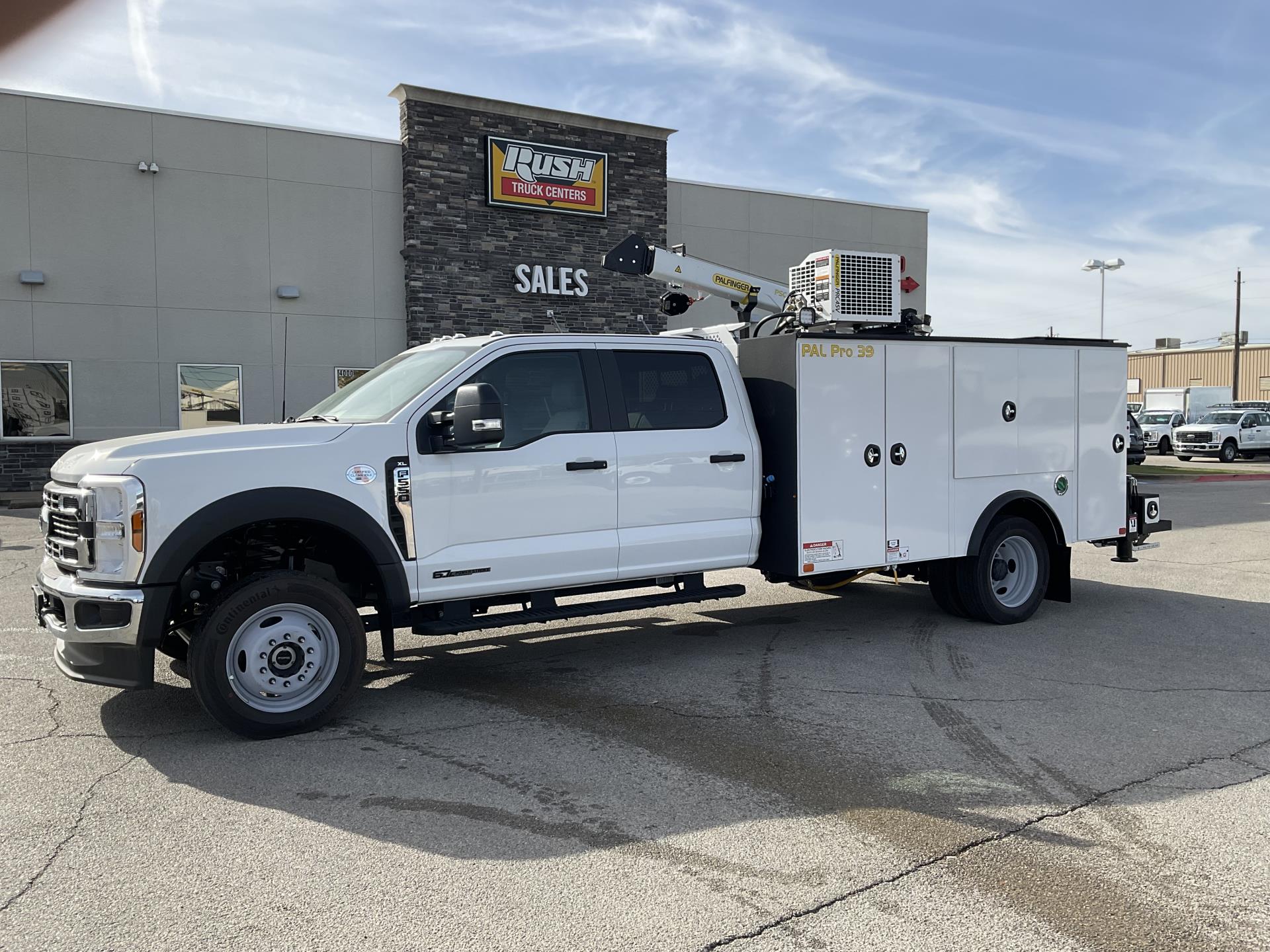 2025 Ford F-550 Crew Cab DRW 4x4 Cab Chassis for sale #1917457 - photo 2