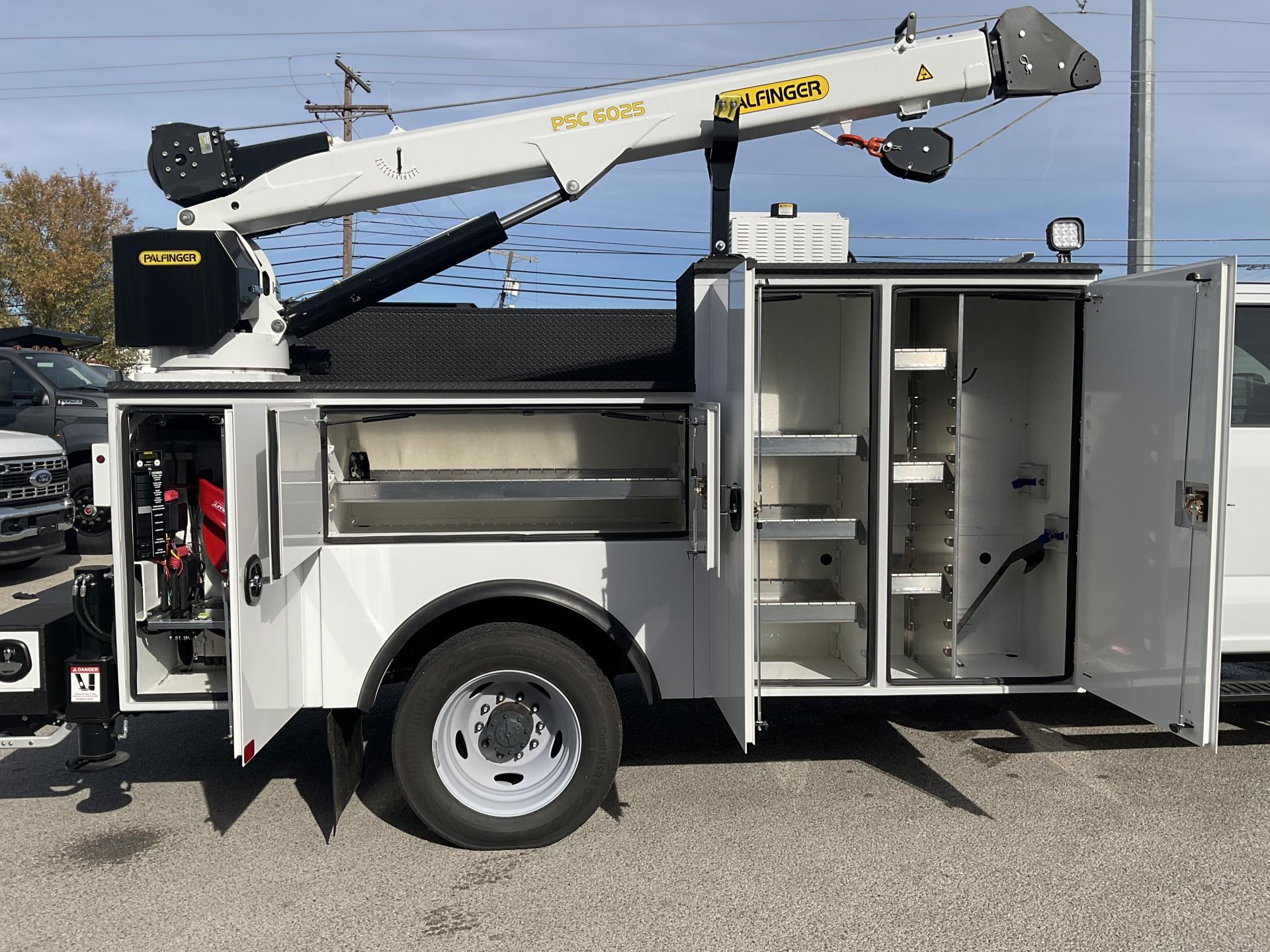 New 2025 Ford F-550 Crew Cab 4x4 Mechanics Body for sale #1917457 - photo 9