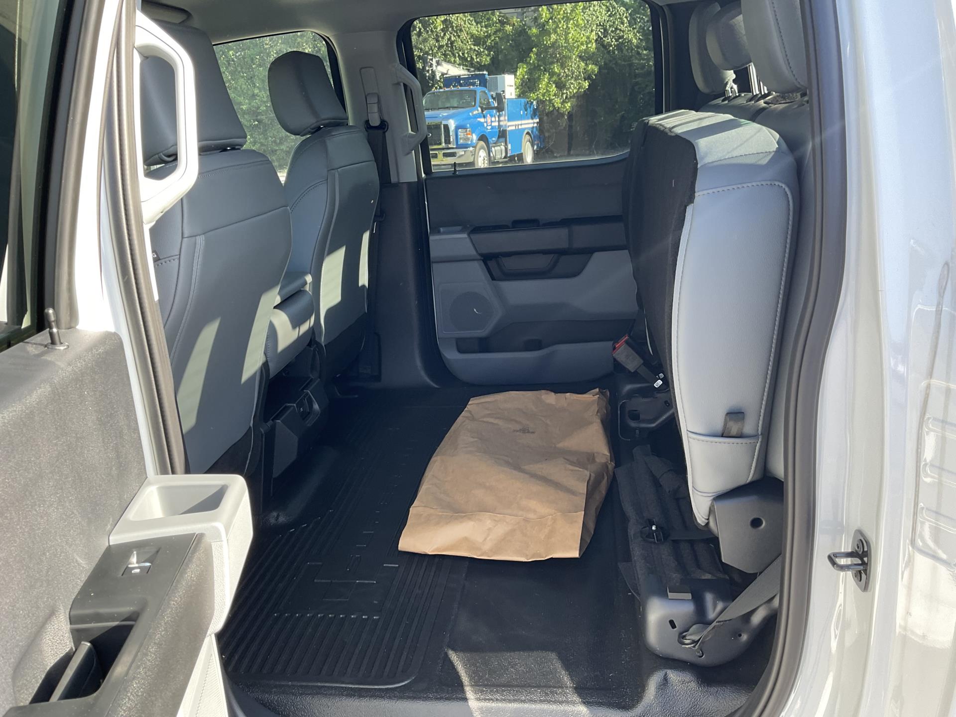New 2025 Ford F-350 XL Crew Cab 4x4 Cab Chassis for sale #1918903 - photo 9