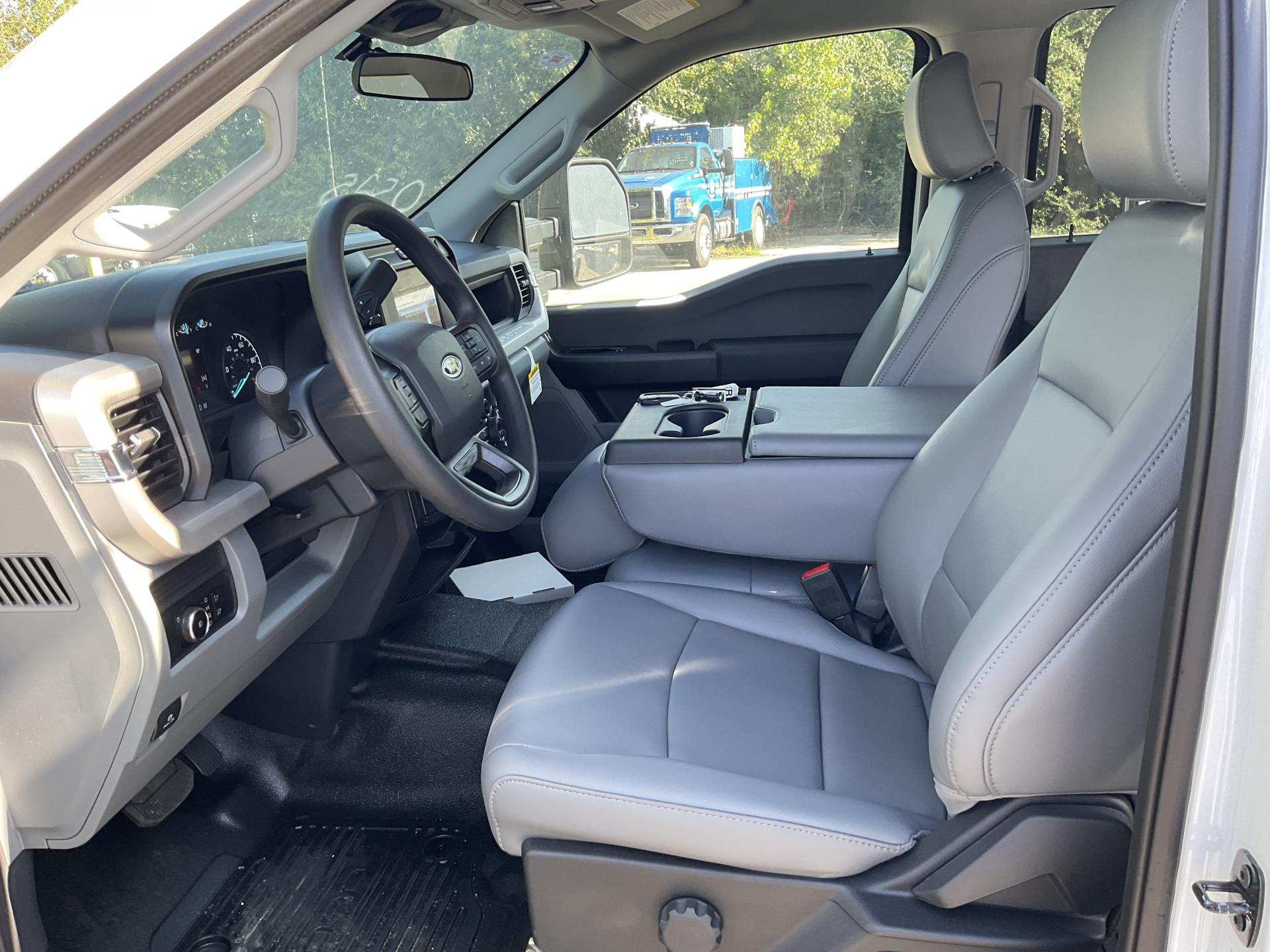 New 2025 Ford F-350 XL Crew Cab 4x4 Cab Chassis for sale #1918903 - photo 10