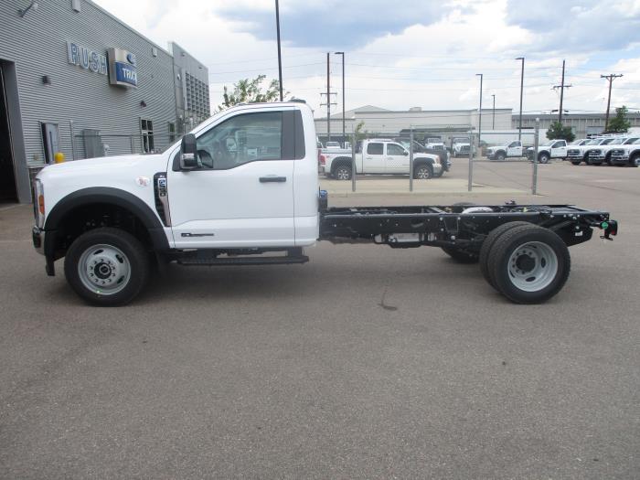 2025 Ford F-550-2