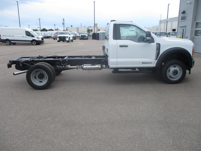 2025 Ford F-550-6