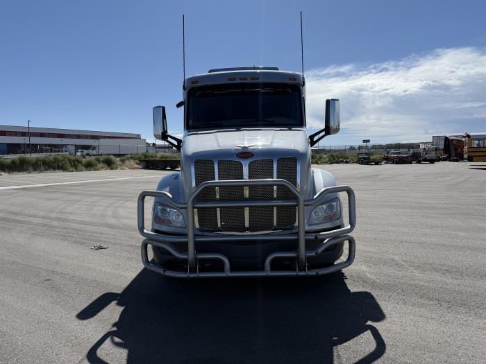 2020 Peterbilt 579-8