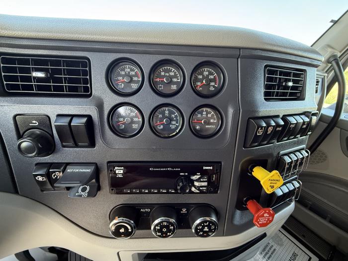 2020 Peterbilt 579-10