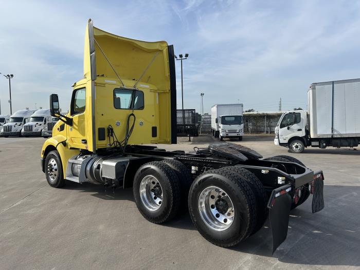 2021 Peterbilt 579-3