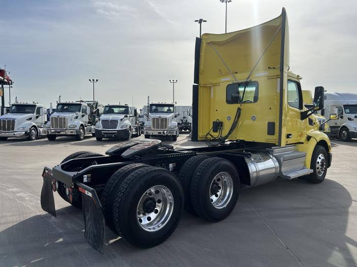 2021 Peterbilt 579-5