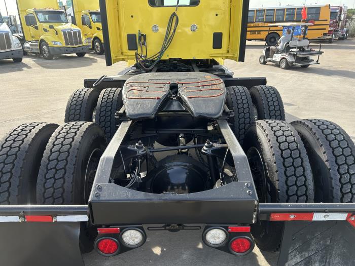 2021 Peterbilt 579-13