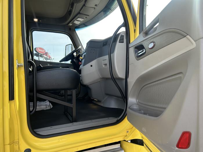 2021 Peterbilt 579-22