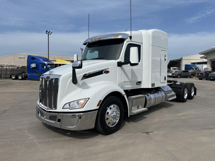 2023 Peterbilt 579-1
