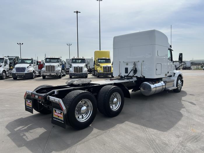 2023 Peterbilt 579-5