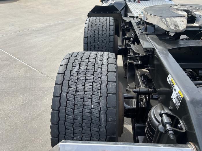 2023 Peterbilt 579-11