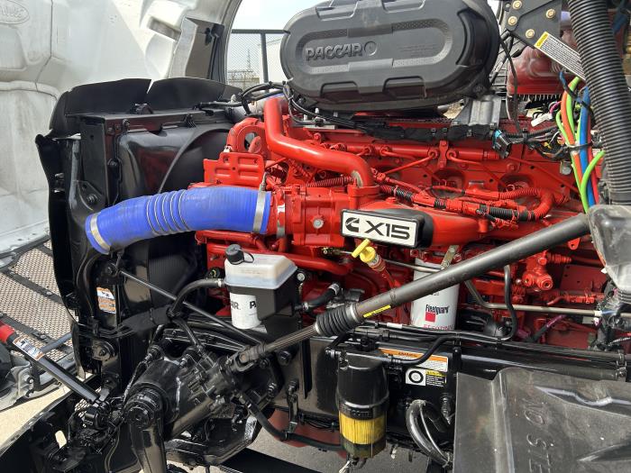 2023 Peterbilt 579-16