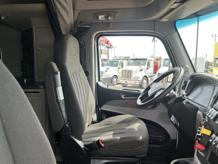 2023 Peterbilt 579-22