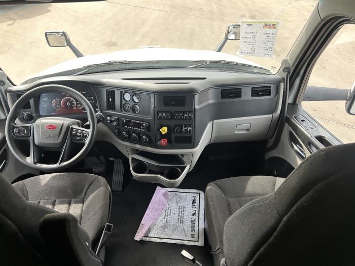 2023 Peterbilt 579-30