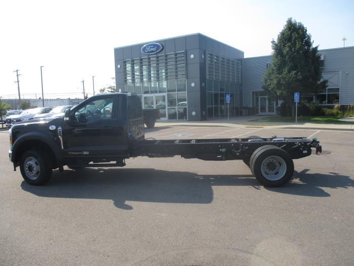 2024 Ford F-600-8