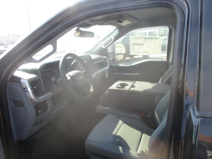 2024 Ford F-600-9